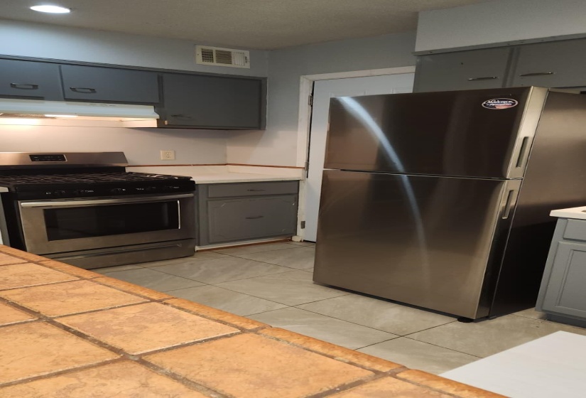 53 BELVEDERE BLVD, Memphis, Tennessee 38104, 2 Bedroom Bedrooms, 4 Room Rooms,1 BathroomBathrooms,Residential,For Sale,BELVEDERE,0,10201463