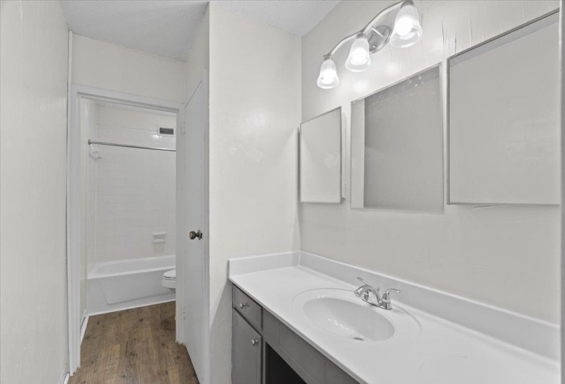 232 HIGHLAND ST, Memphis, Tennessee 38111, 1 Bedroom Bedrooms, 4 Rooms Rooms,1 BathroomBathrooms,Residential,For Sale,HIGHLAND,10201499