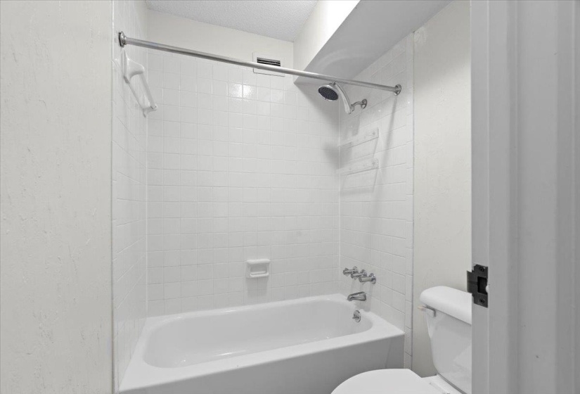 232 HIGHLAND ST, Memphis, Tennessee 38111, 1 Bedroom Bedrooms, 4 Rooms Rooms,1 BathroomBathrooms,Residential,For Sale,HIGHLAND,10201499