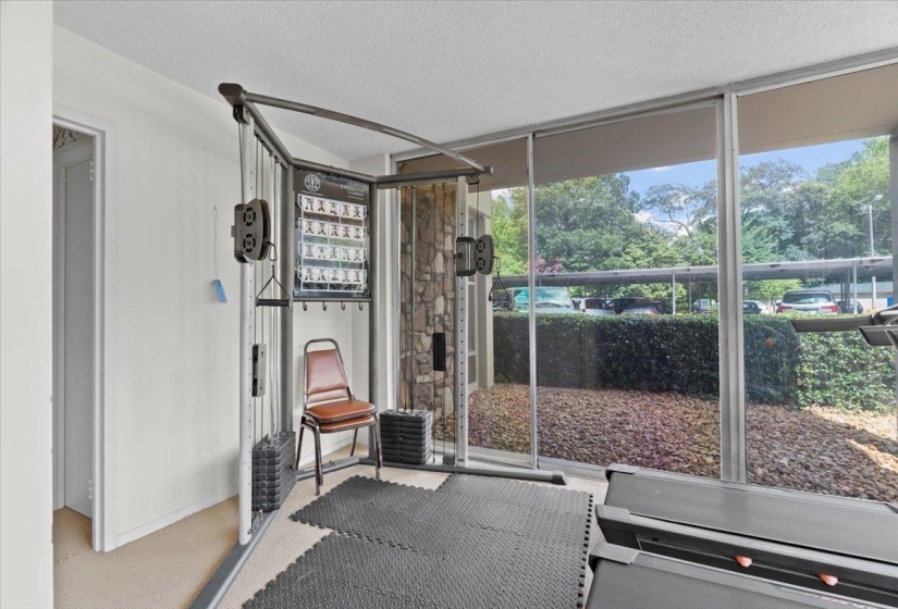 232 HIGHLAND ST, Memphis, Tennessee 38111, 1 Bedroom Bedrooms, 4 Rooms Rooms,1 BathroomBathrooms,Residential,For Sale,HIGHLAND,10201499