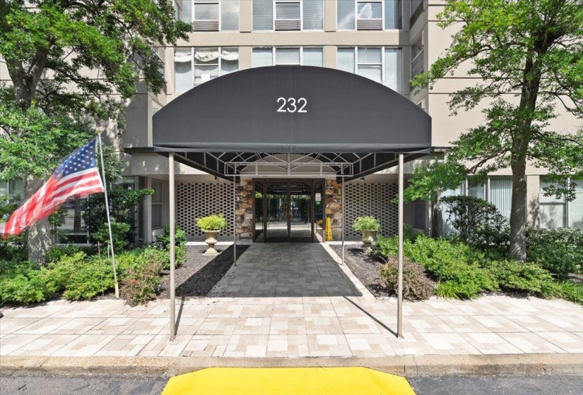 232 HIGHLAND ST, Memphis, Tennessee 38111, 1 Bedroom Bedrooms, 4 Rooms Rooms,1 BathroomBathrooms,Residential,For Sale,HIGHLAND,10201499