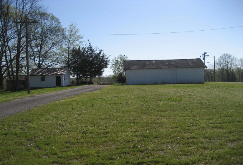 202 PERRY ST, Milledgeville, Tennessee 38359, 16 Rooms Rooms,0.9 BathroomBathrooms,Residential,For Sale,PERRY,10201526