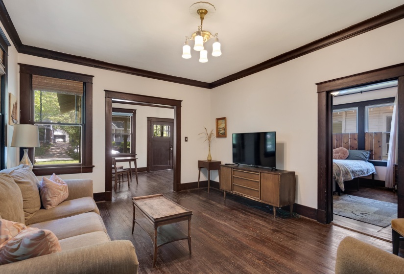 3687 CARNES AVE, Memphis, Tennessee 38111, 2 Bedrooms Bedrooms, 5 Rooms Rooms,1 BathroomBathrooms,Residential,For Sale,CARNES,10195447