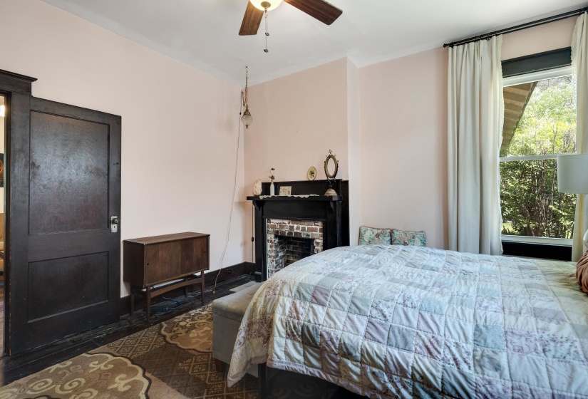 3687 CARNES AVE, Memphis, Tennessee 38111, 2 Bedrooms Bedrooms, 5 Rooms Rooms,1 BathroomBathrooms,Residential,For Sale,CARNES,10195447