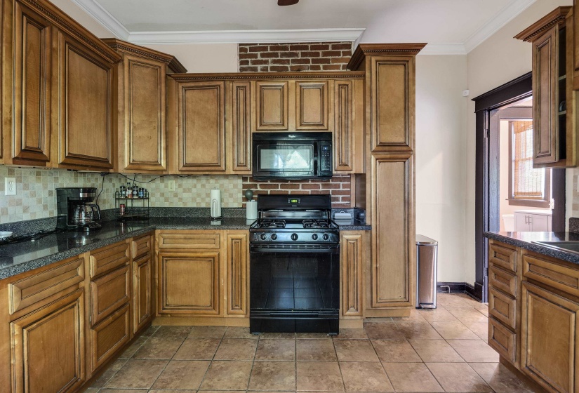 3687 CARNES AVE, Memphis, Tennessee 38111, 2 Bedrooms Bedrooms, 5 Rooms Rooms,1 BathroomBathrooms,Residential,For Sale,CARNES,10195447