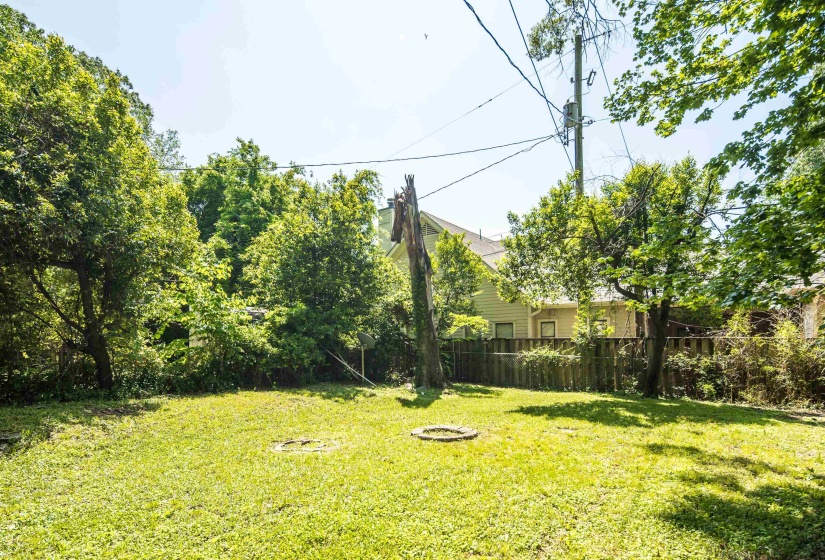 3687 CARNES AVE, Memphis, Tennessee 38111, 2 Bedrooms Bedrooms, 5 Rooms Rooms,1 BathroomBathrooms,Residential,For Sale,CARNES,10195447