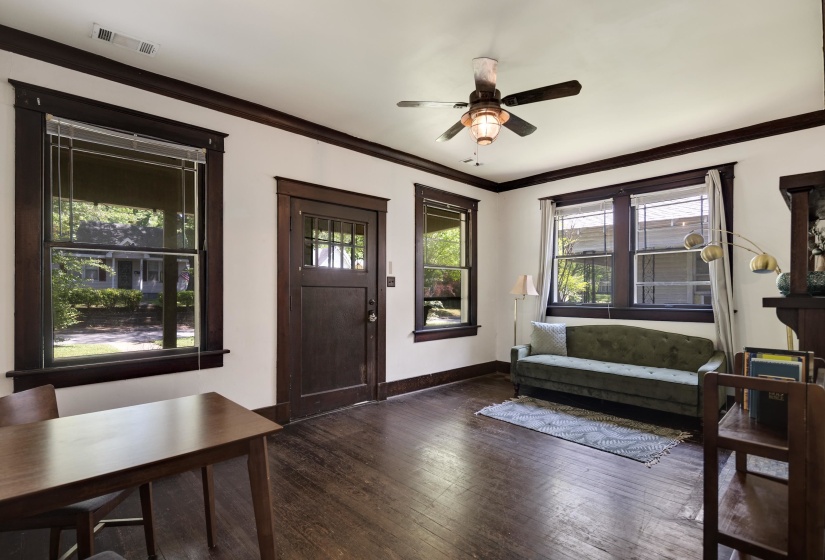 3687 CARNES AVE, Memphis, Tennessee 38111, 2 Bedrooms Bedrooms, 5 Rooms Rooms,1 BathroomBathrooms,Residential,For Sale,CARNES,10195447