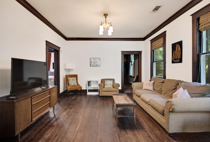 3687 CARNES AVE, Memphis, Tennessee 38111, 2 Bedrooms Bedrooms, 5 Rooms Rooms,1 BathroomBathrooms,Residential,For Sale,CARNES,10195447
