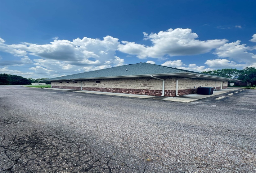 View of home's exterior