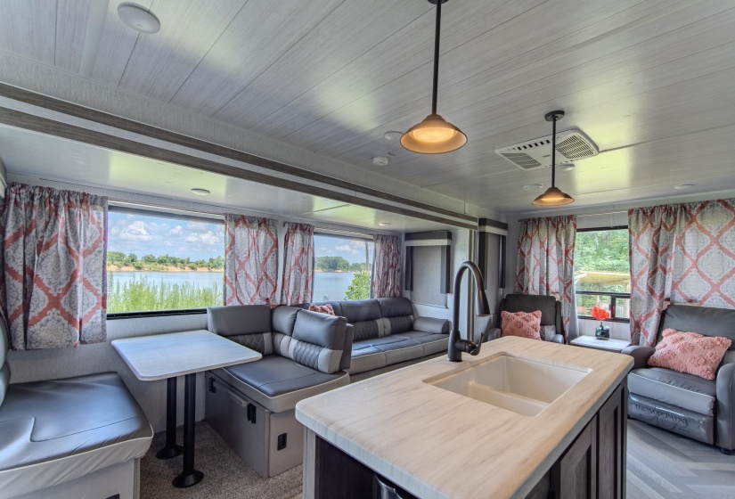 3360 COFFEE LANDING RD, Adamsville, Tennessee 38310, ,Land,For Sale,COFFEE LANDING,10202056