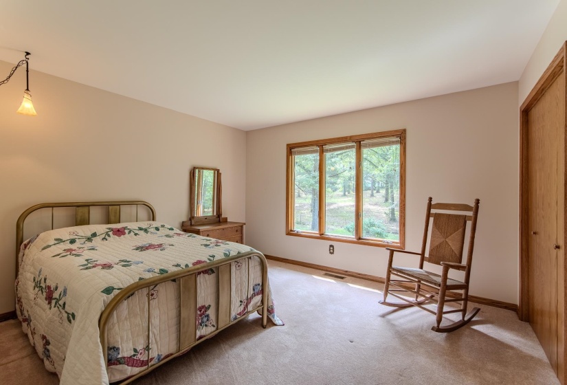 1910 HAMBURG LOOP, Savannah, Tennessee 38372, 3 Bedrooms Bedrooms, 7 Rooms Rooms,2 BathroomsBathrooms,Residential,For Sale,HAMBURG,10202241