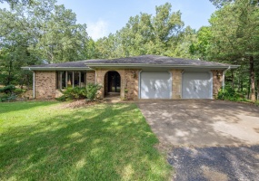 1910 HAMBURG LOOP, Savannah, Tennessee 38372, 3 Bedrooms Bedrooms, 7 Rooms Rooms,2 BathroomsBathrooms,Residential,For Sale,HAMBURG,10202241