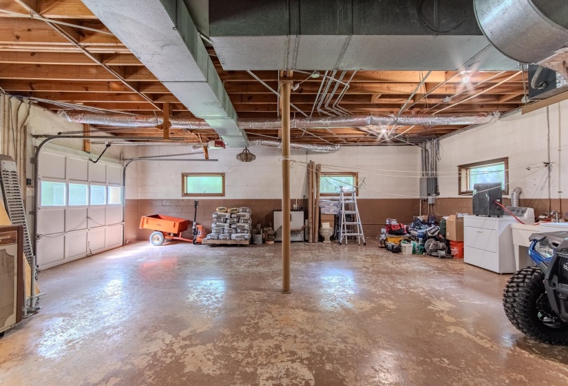 1910 HAMBURG LOOP, Savannah, Tennessee 38372, 3 Bedrooms Bedrooms, 7 Rooms Rooms,2 BathroomsBathrooms,Residential,For Sale,HAMBURG,10202241