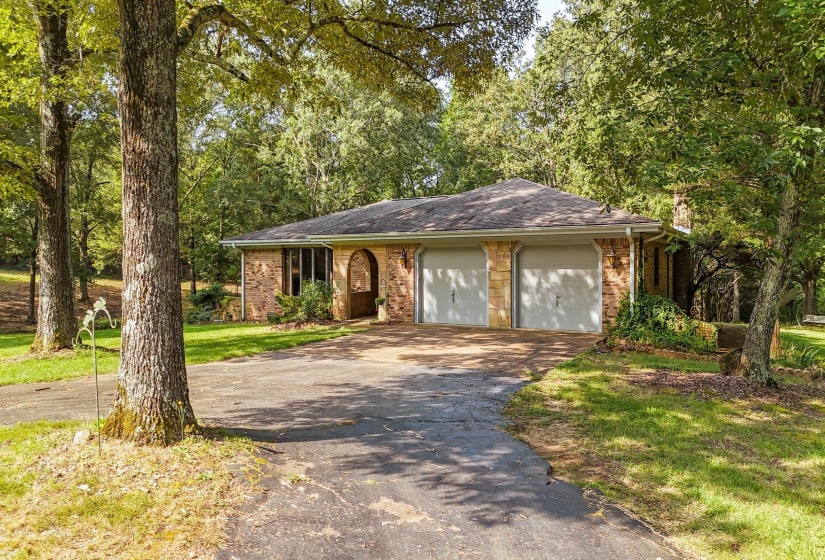 1910 HAMBURG LOOP, Savannah, Tennessee 38372, 3 Bedrooms Bedrooms, 7 Rooms Rooms,2 BathroomsBathrooms,Residential,For Sale,HAMBURG,10202241