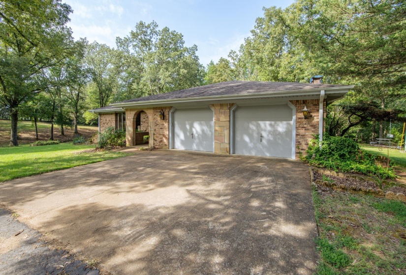 1910 HAMBURG LOOP, Savannah, Tennessee 38372, 3 Bedrooms Bedrooms, 7 Rooms Rooms,2 BathroomsBathrooms,Residential,For Sale,HAMBURG,10202241