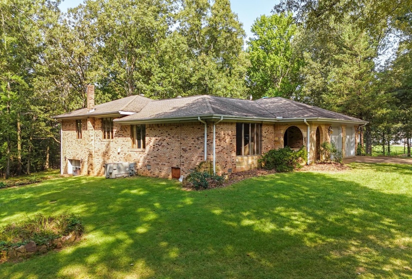 1910 HAMBURG LOOP, Savannah, Tennessee 38372, 3 Bedrooms Bedrooms, 7 Rooms Rooms,2 BathroomsBathrooms,Residential,For Sale,HAMBURG,10202241
