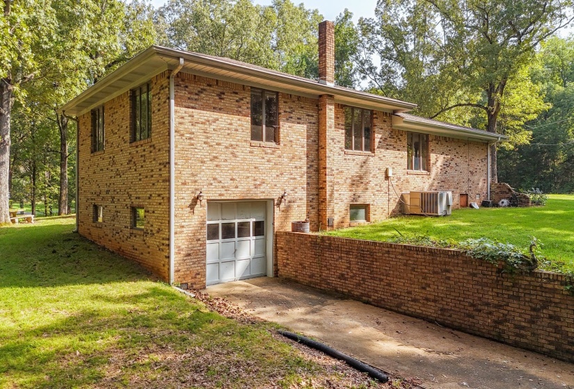 1910 HAMBURG LOOP, Savannah, Tennessee 38372, 3 Bedrooms Bedrooms, 7 Rooms Rooms,2 BathroomsBathrooms,Residential,For Sale,HAMBURG,10202241