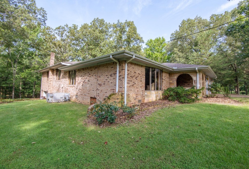 1910 HAMBURG LOOP, Savannah, Tennessee 38372, 3 Bedrooms Bedrooms, 7 Rooms Rooms,2 BathroomsBathrooms,Residential,For Sale,HAMBURG,10202241