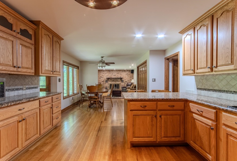 1910 HAMBURG LOOP, Savannah, Tennessee 38372, 3 Bedrooms Bedrooms, 7 Rooms Rooms,2 BathroomsBathrooms,Residential,For Sale,HAMBURG,10202241