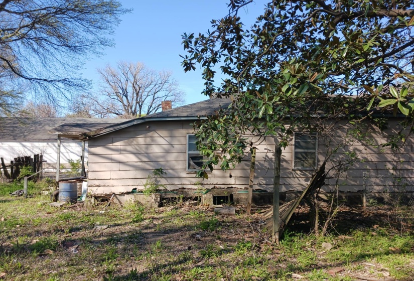 View of home's exterior