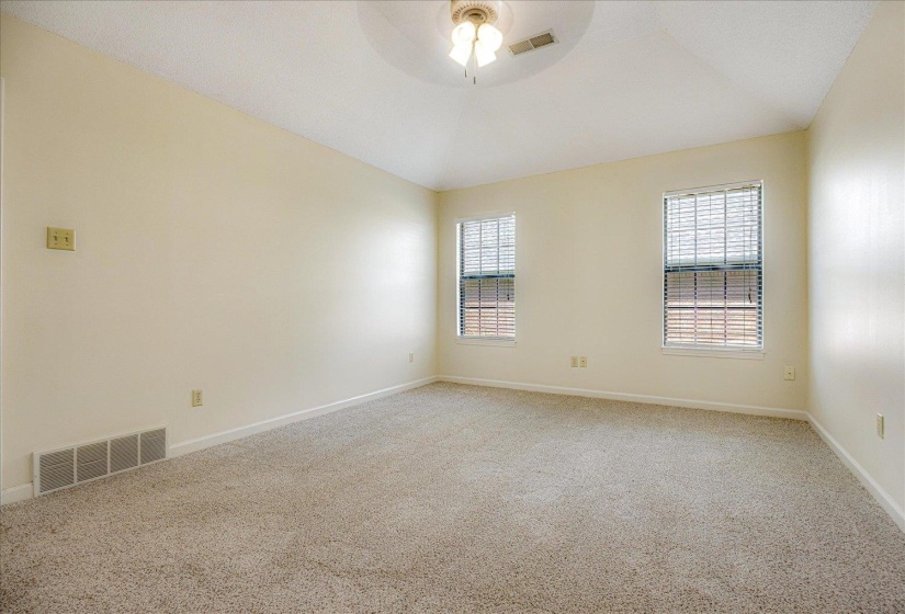 6640 LAUREL VALLEY DR, Bartlett, Tennessee 38135, 3 Bedrooms Bedrooms, 8 Rooms Rooms,2 BathroomsBathrooms,Residential,For Sale,LAUREL VALLEY,10202601