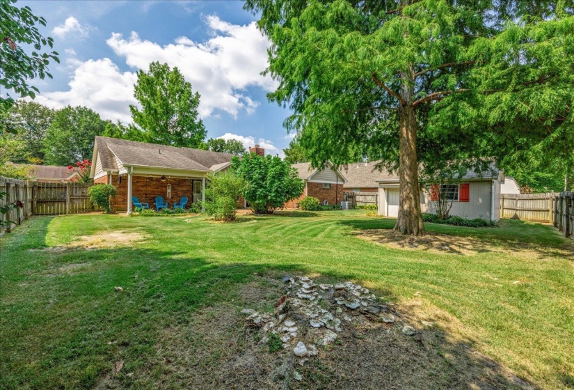 6640 LAUREL VALLEY DR, Bartlett, Tennessee 38135, 3 Bedrooms Bedrooms, 8 Rooms Rooms,2 BathroomsBathrooms,Residential,For Sale,LAUREL VALLEY,10202601