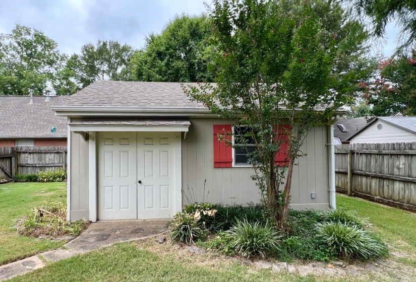 6640 LAUREL VALLEY DR, Bartlett, Tennessee 38135, 3 Bedrooms Bedrooms, 8 Rooms Rooms,2 BathroomsBathrooms,Residential,For Sale,LAUREL VALLEY,10202601