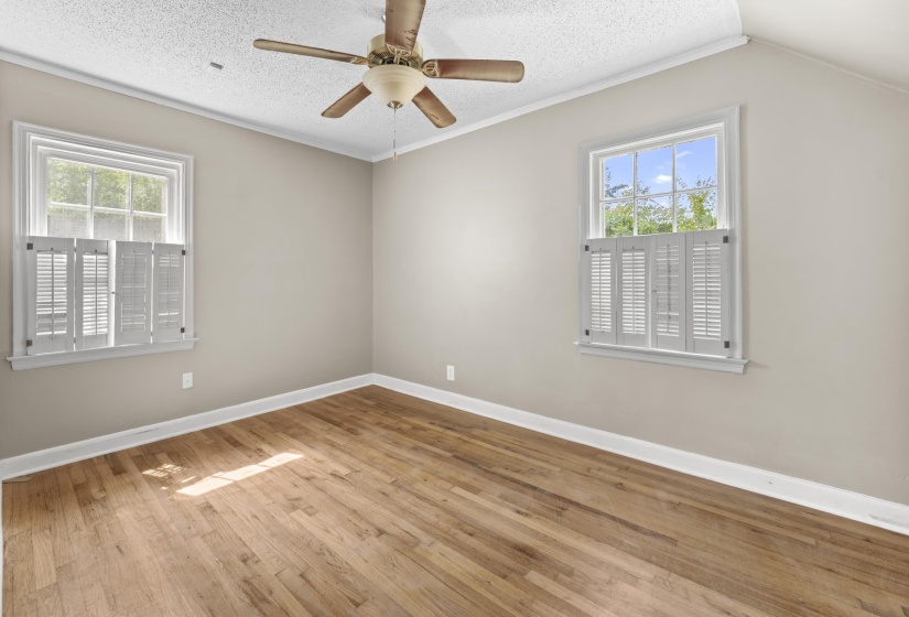 View of the second bedroom vacant.