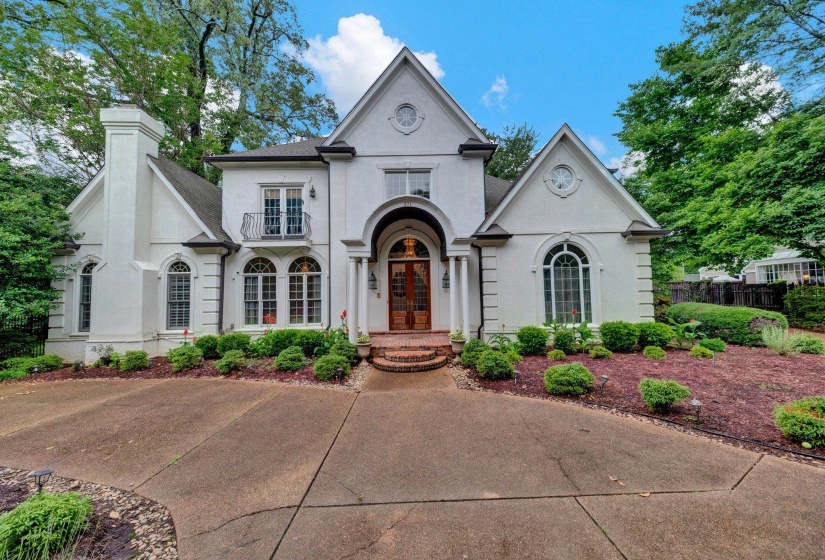 371 CHERRY CIR, Memphis, Tennessee 38117, 4 Bedroom Bedrooms, 11 Room Rooms,3.2 BathroomBathrooms,Residential,For Sale,CHERRY,0,10203134