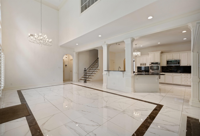 371 CHERRY CIR, Memphis, Tennessee 38117, 4 Bedroom Bedrooms, 11 Room Rooms,3.2 BathroomBathrooms,Residential,For Sale,CHERRY,0,10203134