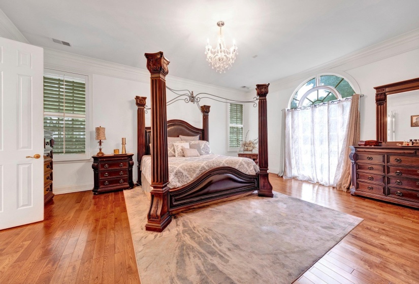 371 CHERRY CIR, Memphis, Tennessee 38117, 4 Bedroom Bedrooms, 11 Room Rooms,3.2 BathroomBathrooms,Residential,For Sale,CHERRY,0,10203134