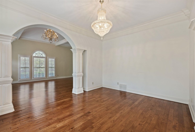 371 CHERRY CIR, Memphis, Tennessee 38117, 4 Bedroom Bedrooms, 11 Room Rooms,3.2 BathroomBathrooms,Residential,For Sale,CHERRY,0,10203134