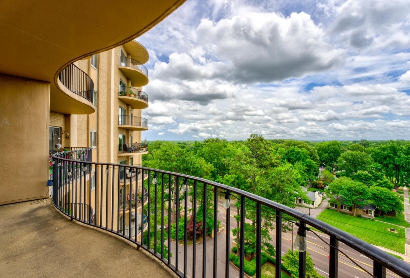 From sunrise to starlight, these three balconies—two oversized and east-facing—deliver unmatched panoramic views. Perfect for those who love a blend of indoor comfort and outdoor beauty.
