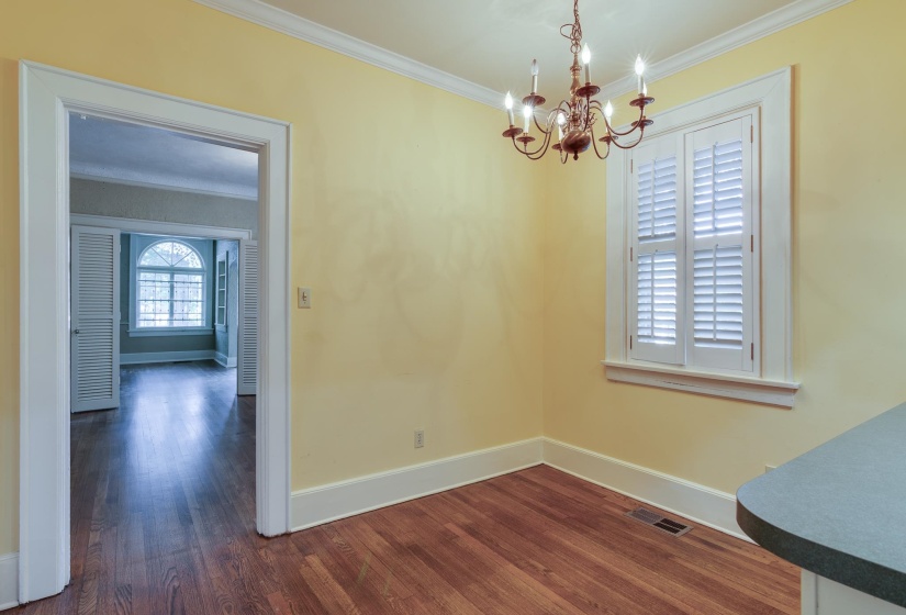 1464 PEABODY AVE, Memphis, Tennessee 38104, 3 Bedrooms Bedrooms, ,2 BathroomsBathrooms,Duplexes,For Sale,PEABODY,10203609