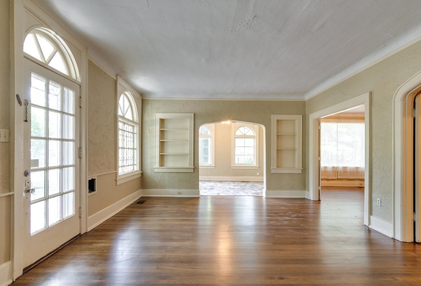 1464 PEABODY AVE, Memphis, Tennessee 38104, 3 Bedrooms Bedrooms, ,2 BathroomsBathrooms,Duplexes,For Sale,PEABODY,10203609