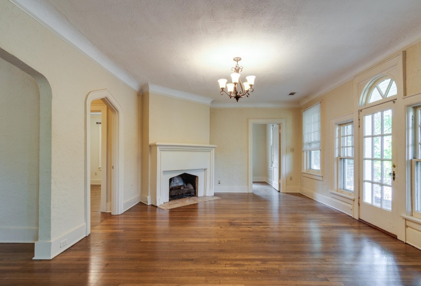 1464 PEABODY AVE, Memphis, Tennessee 38104, 3 Bedrooms Bedrooms, ,2 BathroomsBathrooms,Duplexes,For Sale,PEABODY,10203609