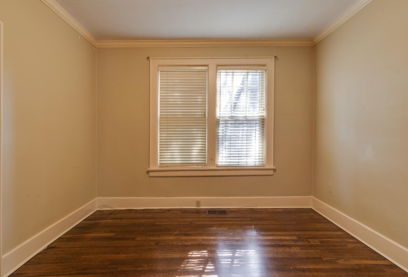 1464 PEABODY AVE, Memphis, Tennessee 38104, 3 Bedrooms Bedrooms, ,2 BathroomsBathrooms,Duplexes,For Sale,PEABODY,10203609