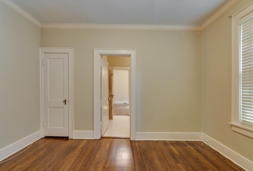 1464 PEABODY AVE, Memphis, Tennessee 38104, 3 Bedrooms Bedrooms, ,2 BathroomsBathrooms,Duplexes,For Sale,PEABODY,10203609
