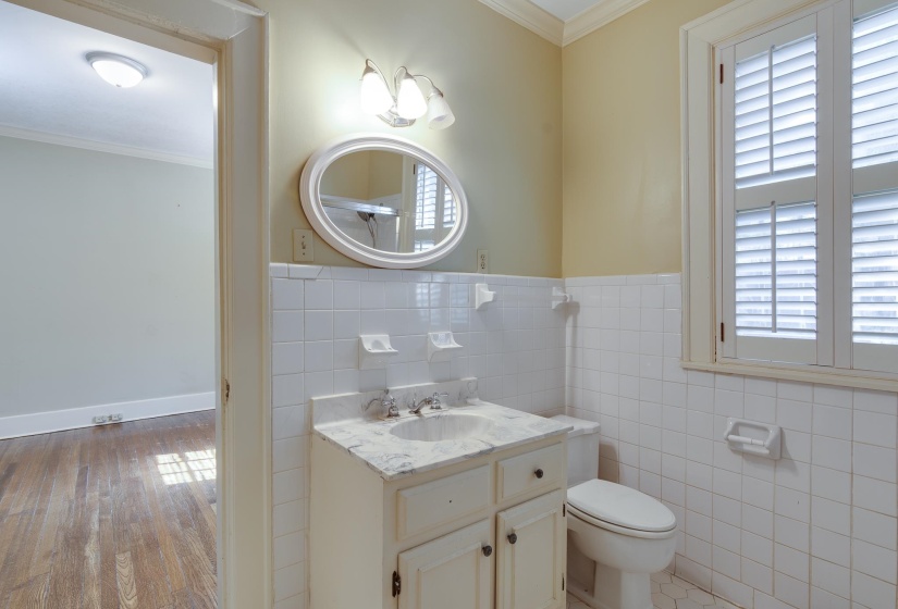 1464 PEABODY AVE, Memphis, Tennessee 38104, 3 Bedrooms Bedrooms, ,2 BathroomsBathrooms,Duplexes,For Sale,PEABODY,10203609