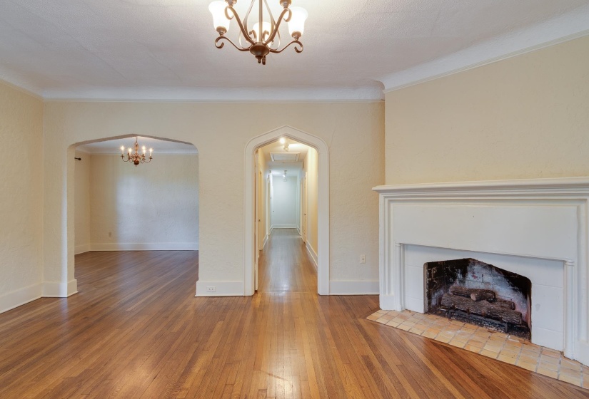 1464 PEABODY AVE, Memphis, Tennessee 38104, 3 Bedrooms Bedrooms, ,2 BathroomsBathrooms,Duplexes,For Sale,PEABODY,10203609
