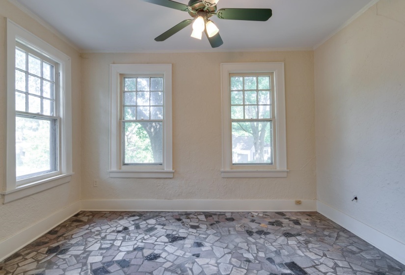 1464 PEABODY AVE, Memphis, Tennessee 38104, 3 Bedrooms Bedrooms, ,2 BathroomsBathrooms,Duplexes,For Sale,PEABODY,10203609