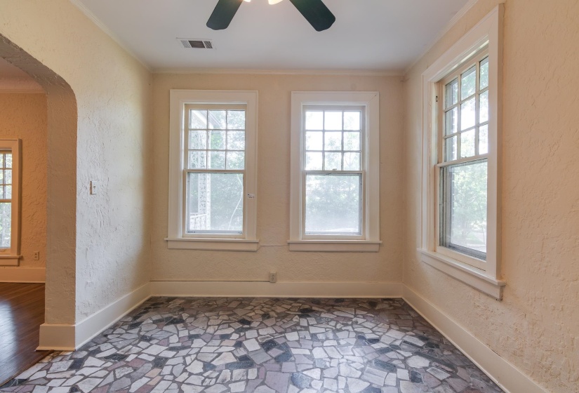 1464 PEABODY AVE, Memphis, Tennessee 38104, 3 Bedrooms Bedrooms, ,2 BathroomsBathrooms,Duplexes,For Sale,PEABODY,10203609