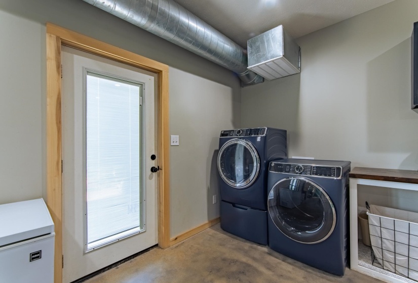 330 PEAR BLOSSOM LN, Adamsville, Tennessee 38310, 3 Bedrooms Bedrooms, 7 Rooms Rooms,2 BathroomsBathrooms,Residential,For Sale,PEAR BLOSSOM,10194798