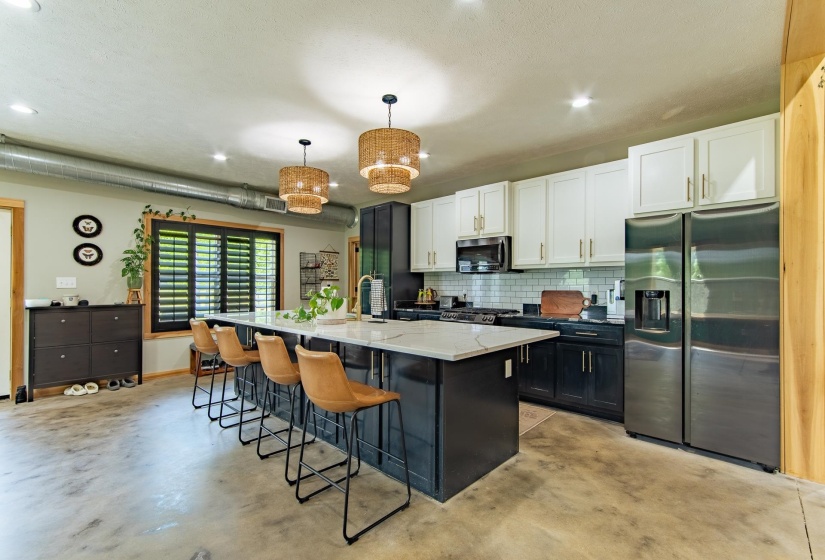 330 PEAR BLOSSOM LN, Adamsville, Tennessee 38310, 3 Bedrooms Bedrooms, 7 Rooms Rooms,2 BathroomsBathrooms,Residential,For Sale,PEAR BLOSSOM,10194798