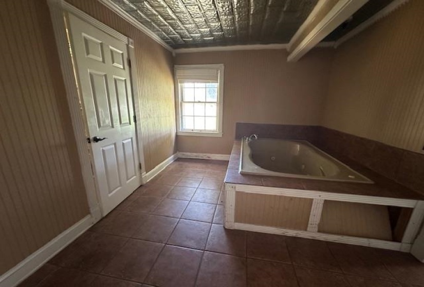 70 RIVERSIDE DR, Savannah, Tennessee 38372, 2 Bedroom Bedrooms, 10 Room Rooms,2 BathroomBathrooms,Residential,For Sale,RIVERSIDE,0,10203894