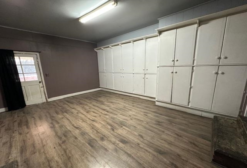 70 RIVERSIDE DR, Savannah, Tennessee 38372, 2 Bedroom Bedrooms, 10 Room Rooms,2 BathroomBathrooms,Residential,For Sale,RIVERSIDE,0,10203894