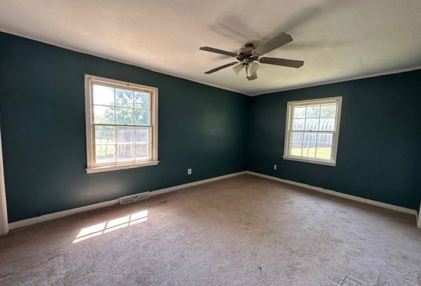 70 RIVERSIDE DR, Savannah, Tennessee 38372, 2 Bedroom Bedrooms, 10 Room Rooms,2 BathroomBathrooms,Residential,For Sale,RIVERSIDE,0,10203894