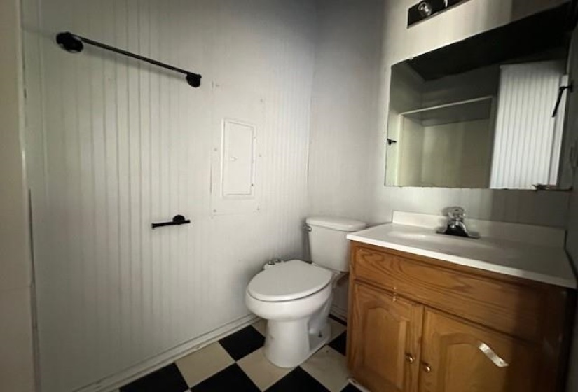 70 RIVERSIDE DR, Savannah, Tennessee 38372, 2 Bedroom Bedrooms, 10 Room Rooms,2 BathroomBathrooms,Residential,For Sale,RIVERSIDE,0,10203894