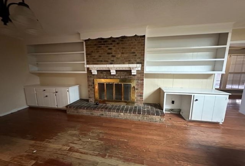70 RIVERSIDE DR, Savannah, Tennessee 38372, 2 Bedroom Bedrooms, 10 Room Rooms,2 BathroomBathrooms,Residential,For Sale,RIVERSIDE,0,10203894
