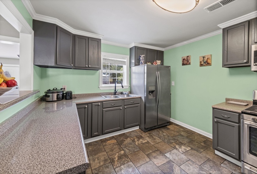 3461 HOLMAN PL, Memphis, Tennessee 38118, 4 Bedrooms Bedrooms, 8 Rooms Rooms,2 BathroomsBathrooms,Residential,For Sale,HOLMAN,10203969